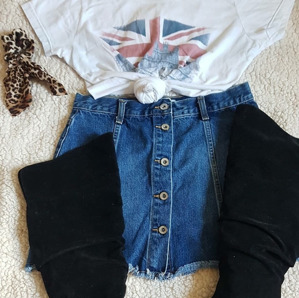 Vintage Y2K inspired Denim mini skirt.